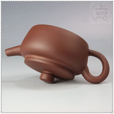 品味經(jīng)典 宜興紫砂壺之扁德鐘紫泥茶壺鑒賞